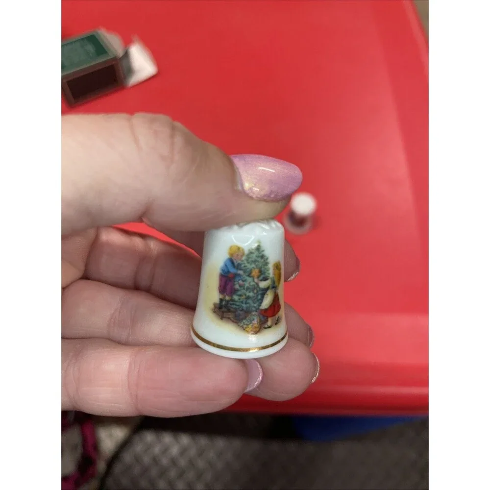 Thimbles Avon Christmas Lot Of 4 1981, 1982, 1983, 1984 Bone China Vintage